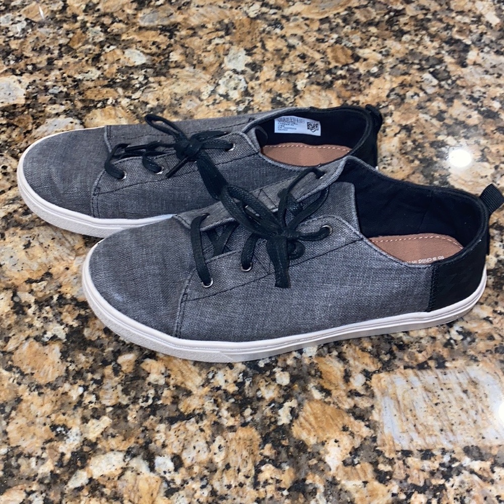 Toms Boy’s Lenny Casual Youth Sneakers, Neutral Grey Size 5
